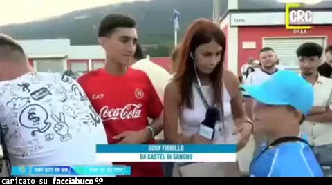 Rubano maglia del Napoli a un bambino napoletano